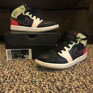 Kids Jordan 1 mid